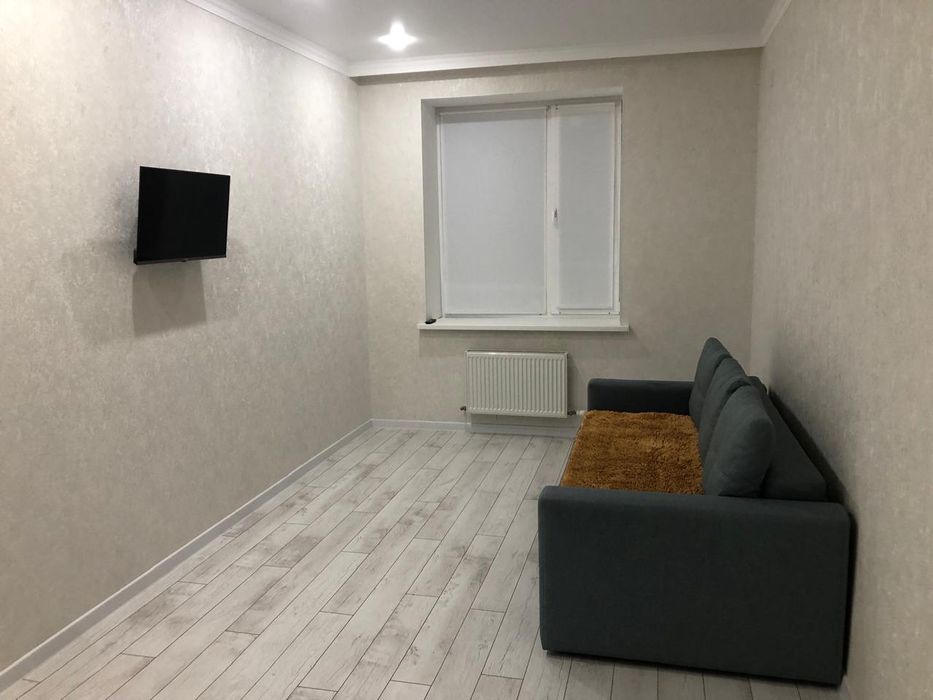 Сдам 2 комнатную  квартиру.