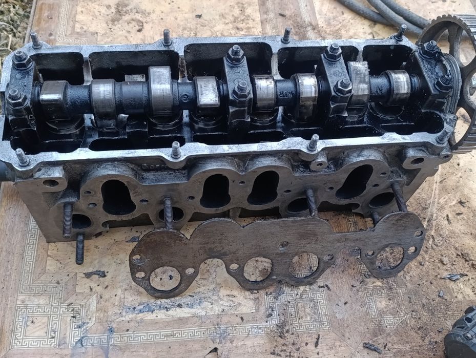 Продам Головку 1.8 пассат б3