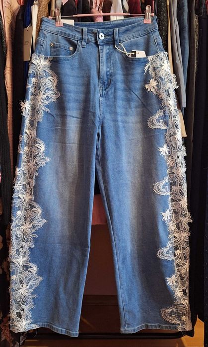 Много модели дънки