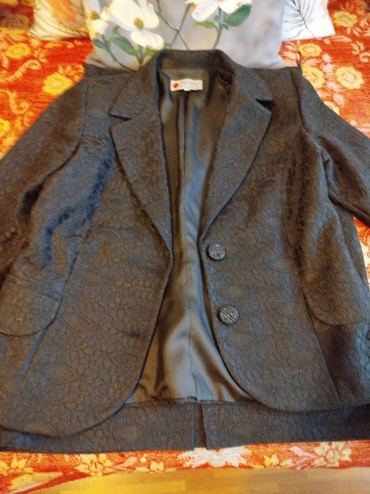 Costum taior cu fusta ( se pot da și separat)