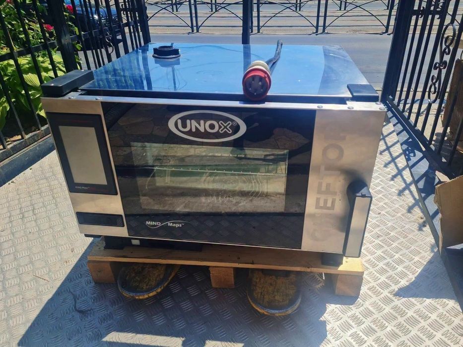 Cuptor profesional gastro, gastronomic Unox digital 2022 gastronomie, convectie 3 tavi