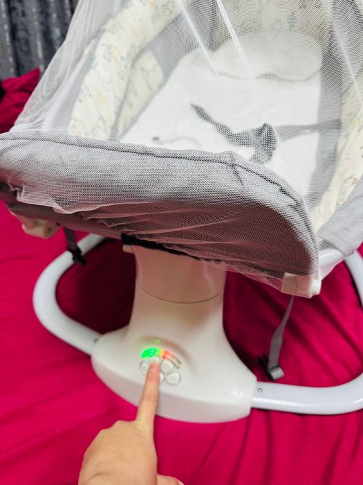 Продается детский шезлонг Mastela