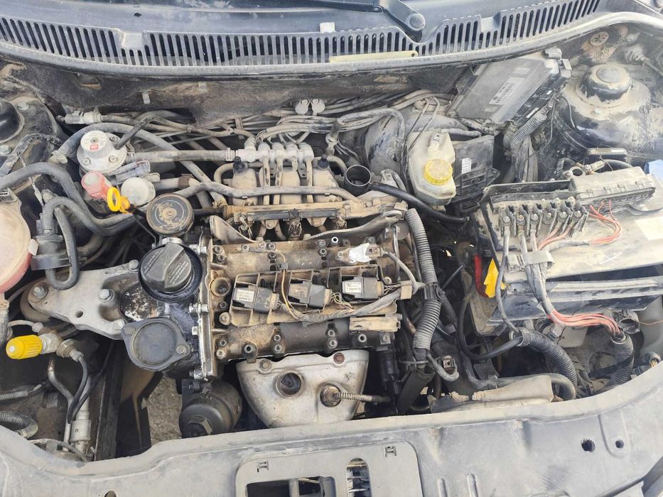 VW Polo 1.2 - 64к.с  - 2002г. на части