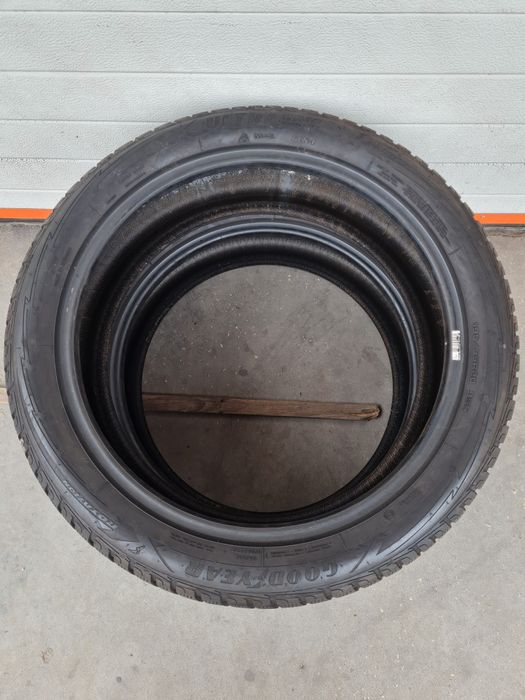 Зимни гуми 2 броя GOODYEAR UltraGrip 195 55 R20 дот 3419