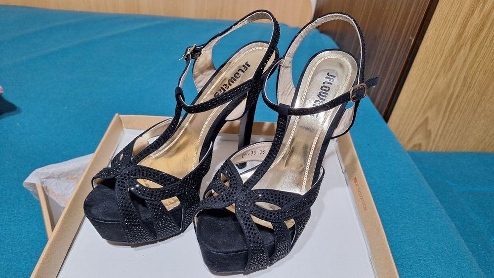 Сандали за официален повод