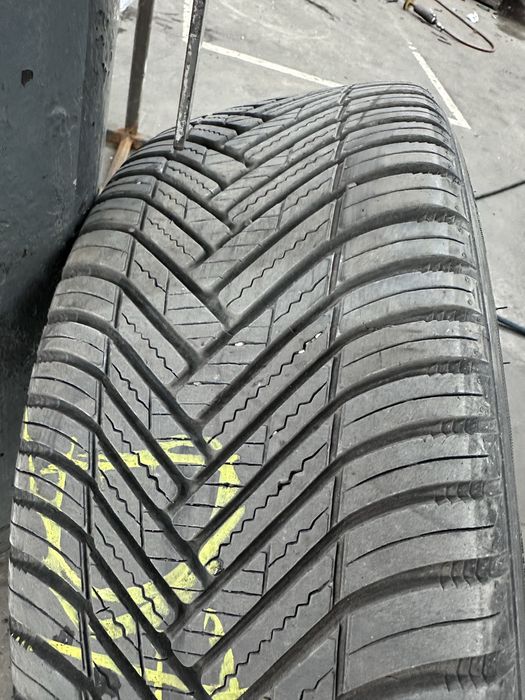 Vand 4 cauciucuri Hankook All seasons 215/45/R18