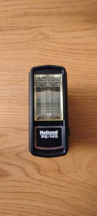 Корейска светкавица за фотоапарат National PE-145 нова