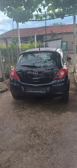 Продавам Opel Corsa  1.3
