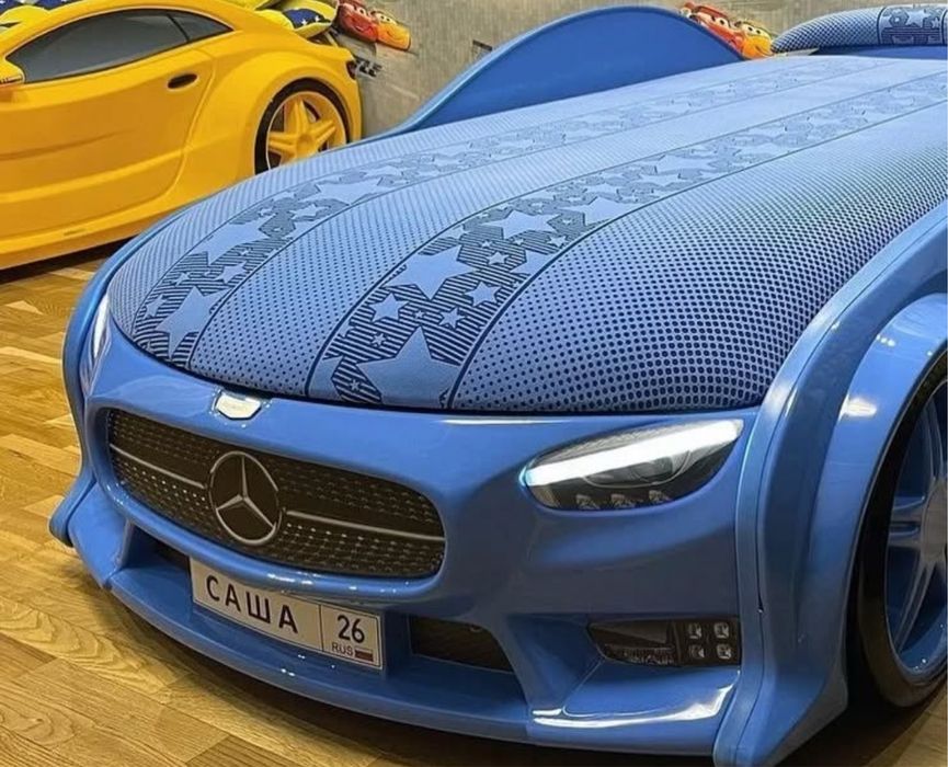 Детская кровать машинка