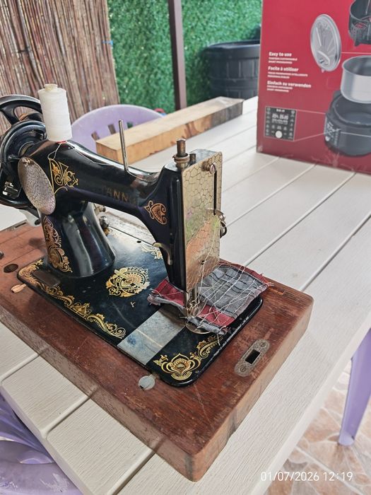 Стара шевна машина