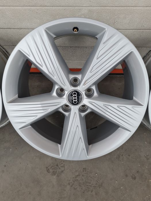 Оригинални джанти за АУДИ AUDI SEAT SKODA VW R19 5x112 ET45 8J