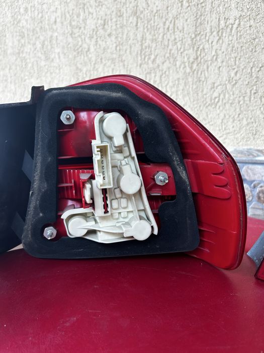 Stopuri spate e90 320d 2006