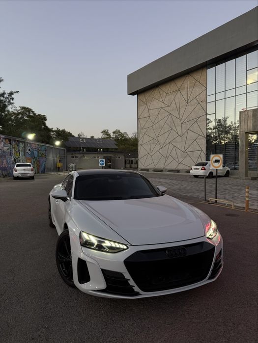 Audi e tron GT 2024