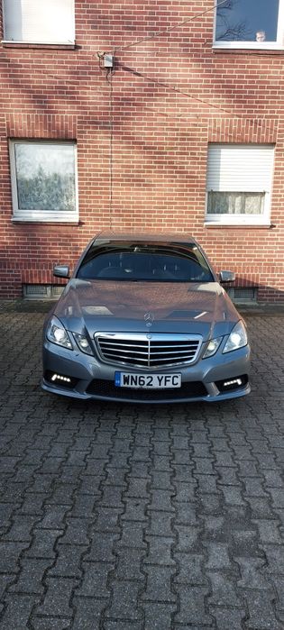 Mercedes E 250 din 2013 motor 2.2 cdi Automat Volan pe dreapta Anglia