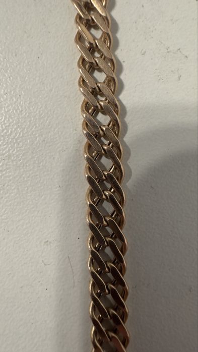Цепочка золотая.