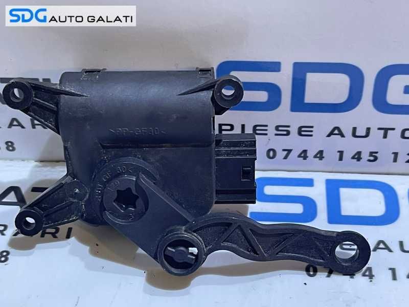 Motoras Dreapta Grila Clapeta Clapete Aeroterma VW Passat CC 2009 - 2012 Cod 1K0907511B 0132801341 [D0649]