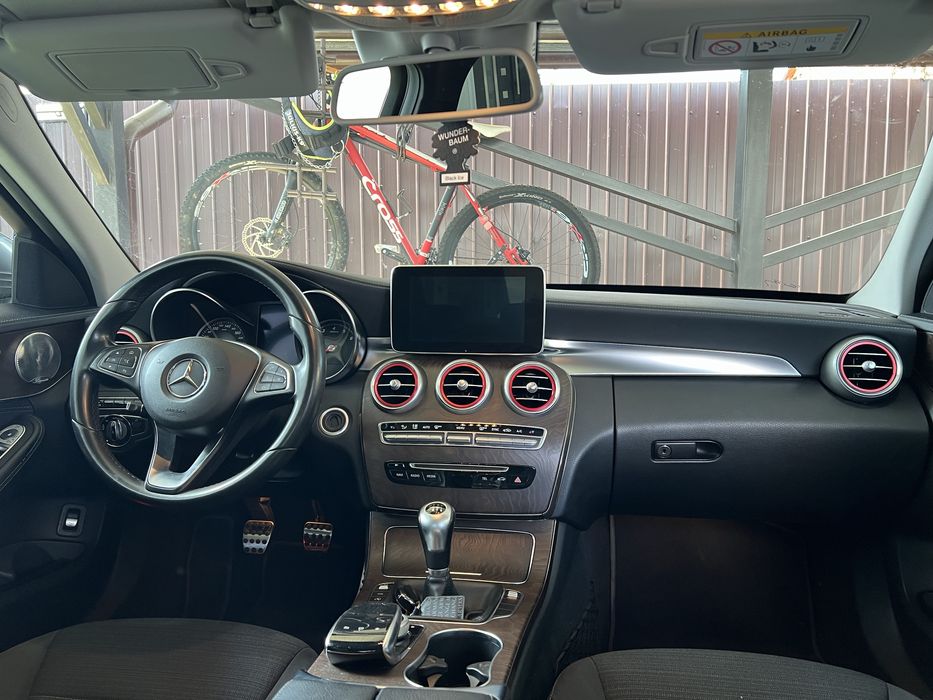 Mercedes-Benz C Class,pachet Amg/Trapa panoramica/Burmester