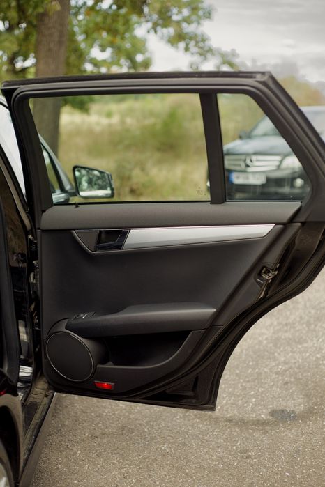 Usa stanga dreapta fata spate Mercedes C W204 break negru C197 capota