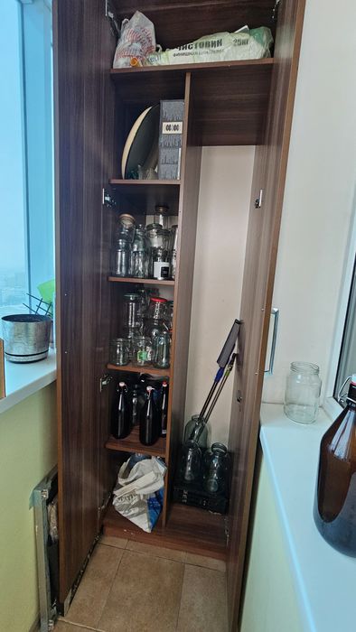 Продам шкаф двухстворчатый