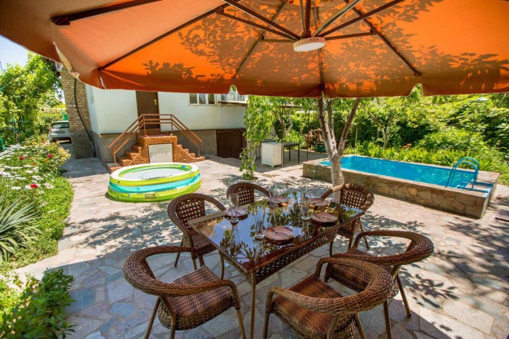 Аренда дачи. Дача в аренду. Сдается посуточно дача. Аренда дача.