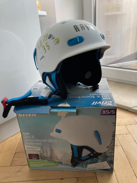 Скиорска каска