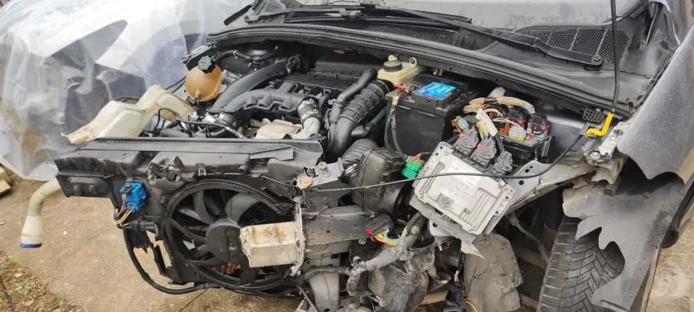 Dezmembrez Peugeot 308 Coupe 1.6 turbo 5FX 155 cai An 2010 112.000 km