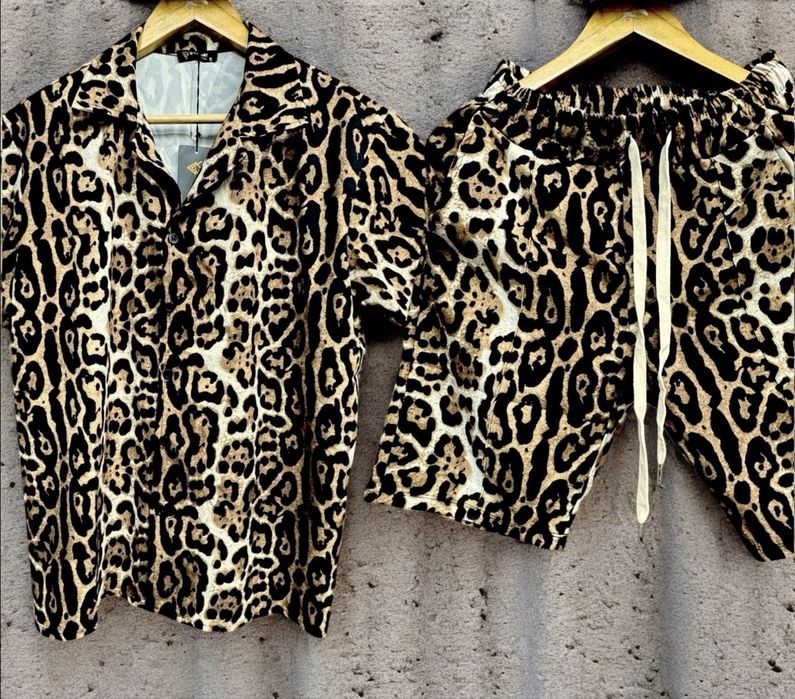 Compleuri Leopard! Calitate superioara!