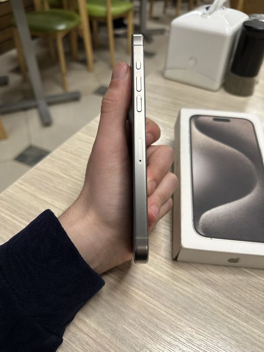 Iphone 15 Pro Max dual sim 87% batare