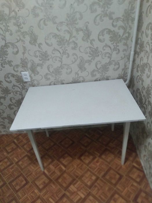 Стол кухонный прямоугольный