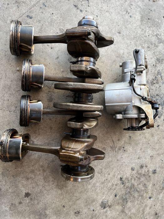 Колянов вал и маслена помпа