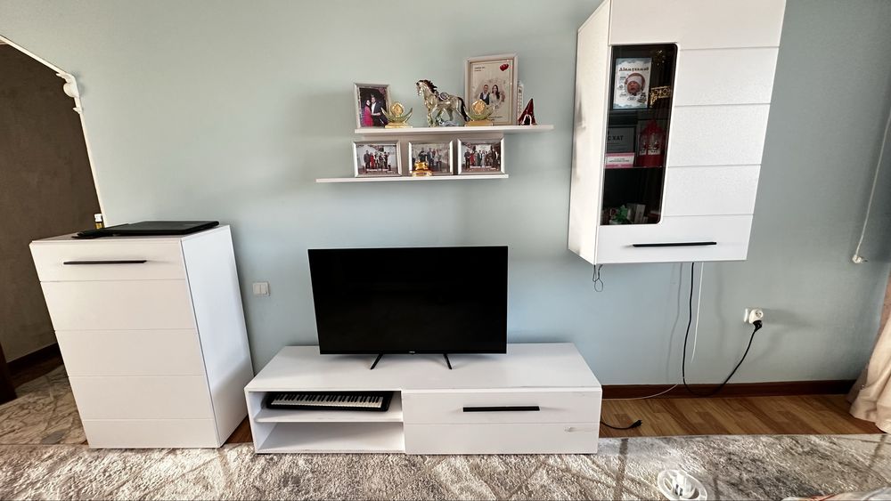 Продам шкаф под ТВ