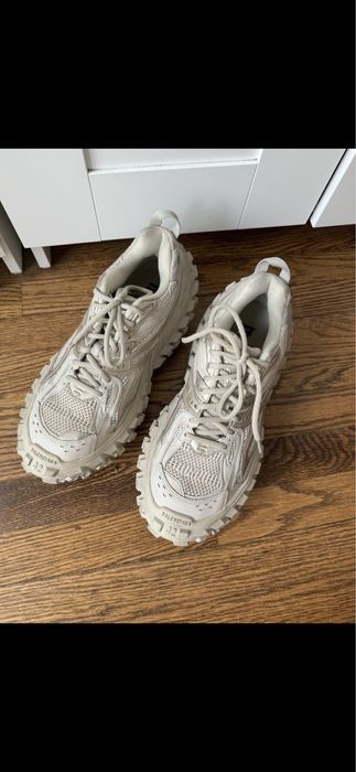 Vand balenciaga defender