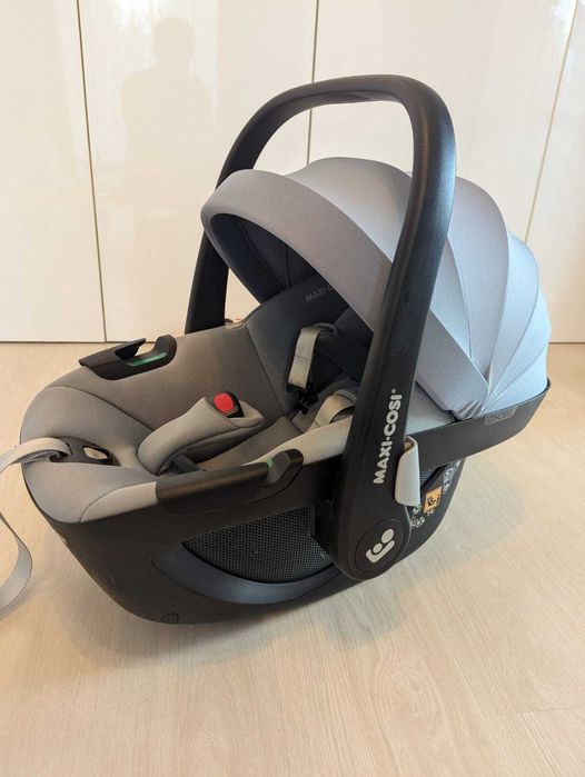 Scoica auto MAXI COSI Pebble 360 Essential 0-13kg