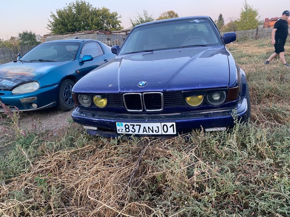 Продам запчасти на е32