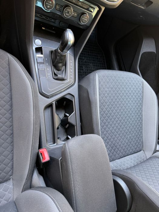 Vând wolksvagen Tiguan/,distronic/cameră, parc asist/