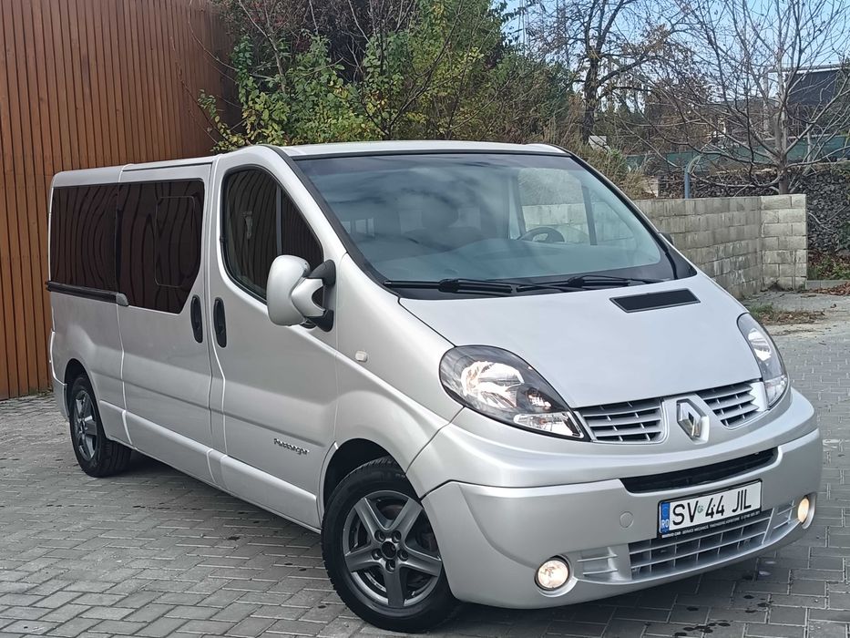 Renault Trafic 2.0 DCI 115 CP **An 2014**Lung**Black Edition