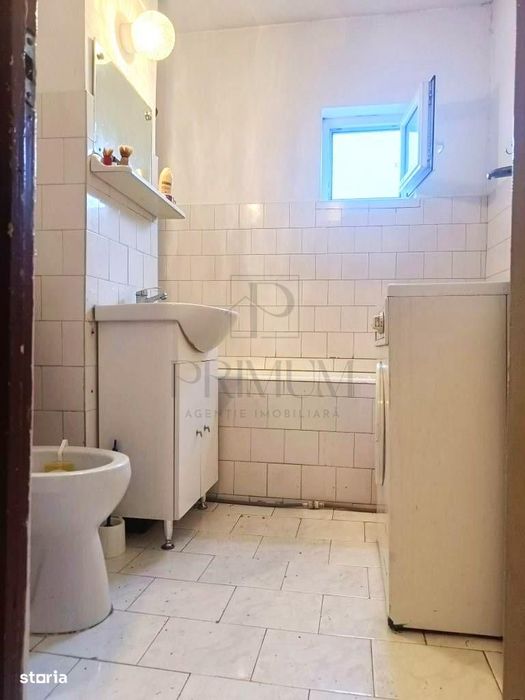 ARADULUI - 4 cam - 2 bai - 1 balcon 13mp - debara - decomandat - centr