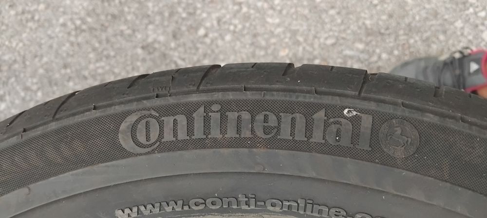 Гуми 225 50 16 Континентал Continental 2 броя. Нов внос. Не са нови!