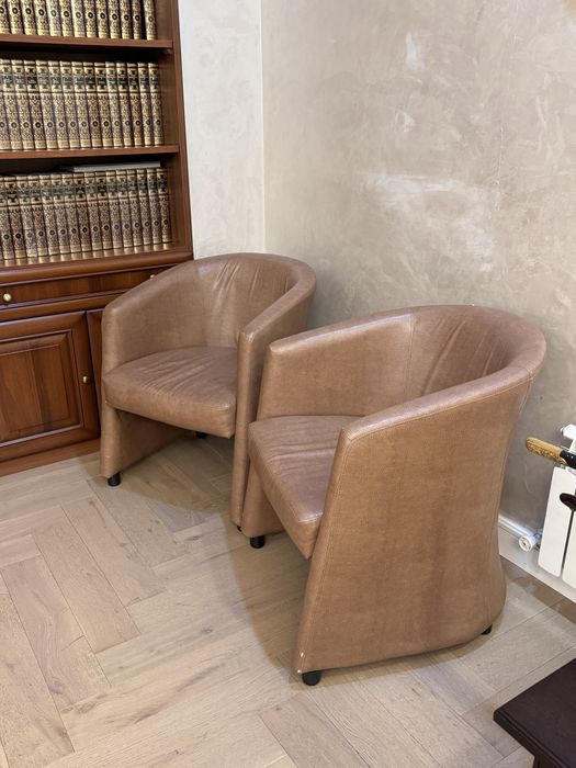 Комплект два кресла очень хорошее качество