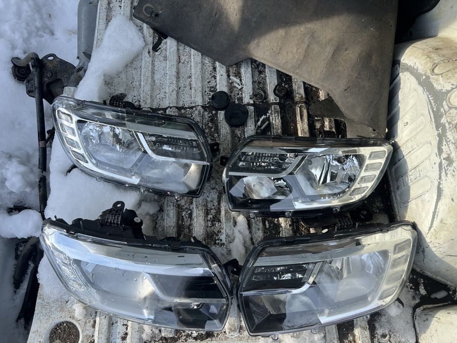 Far / Faruri Stanga / Dreapta Dacia Logan Sandero Mcv 2017 - 2020