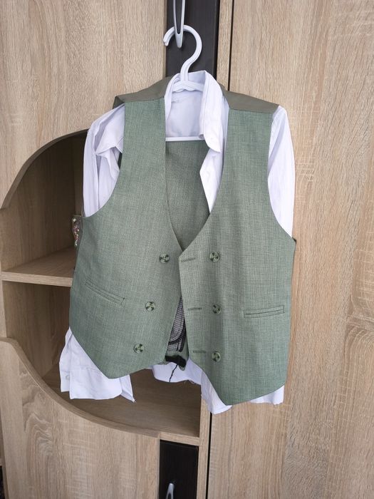 Costum băiat mărimea 8 ani