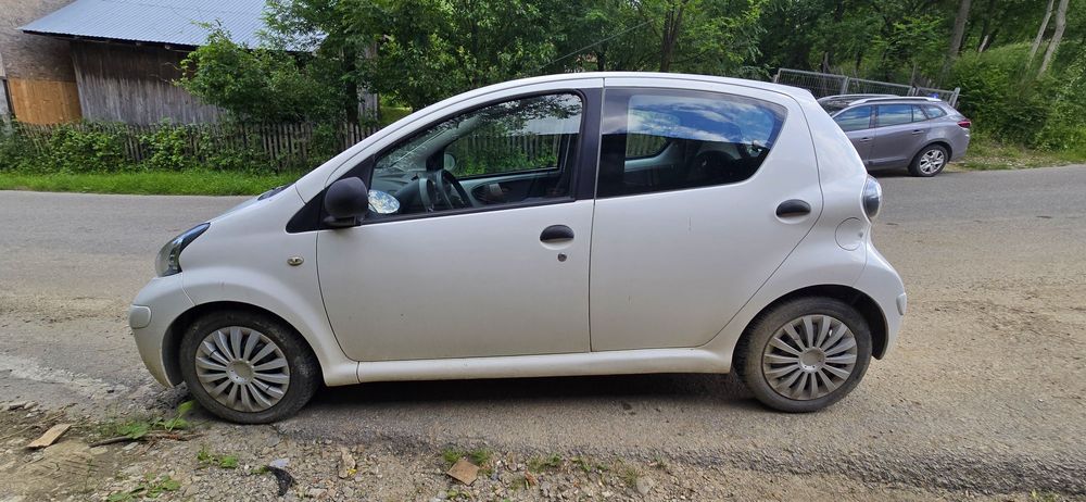 TOYOTA Aygo 2011 — imagine 8