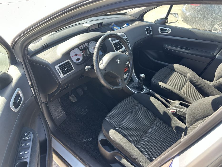 Пежо 307 1.6hdi Facelift НА ЧАСТИ!!! 9HZ двигател!