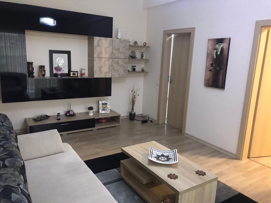 Inchiriez apartament in timisoara. Zona lipovei