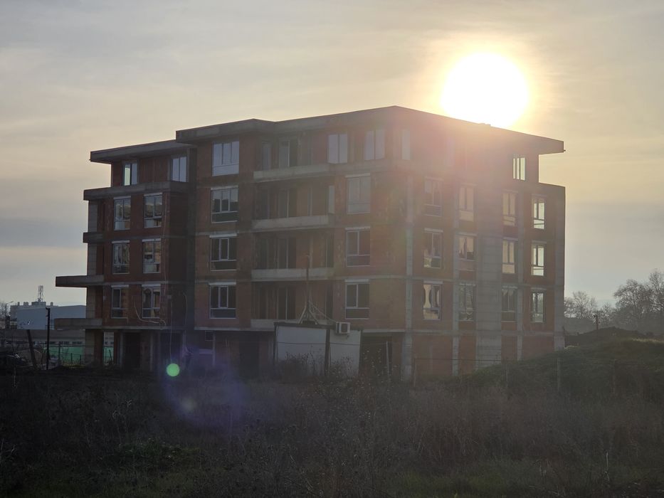 Продава се Тристаен апартамент в Свиленград - 195 кв.м за 497 €/кв.м - Снимка #1