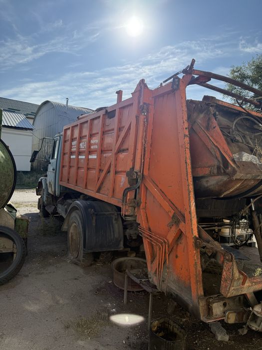 Продам Мусоровоз