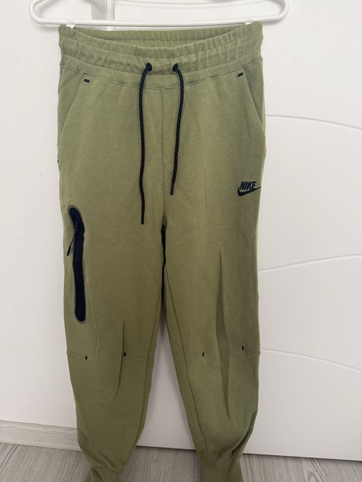 Nike tech verde original!
