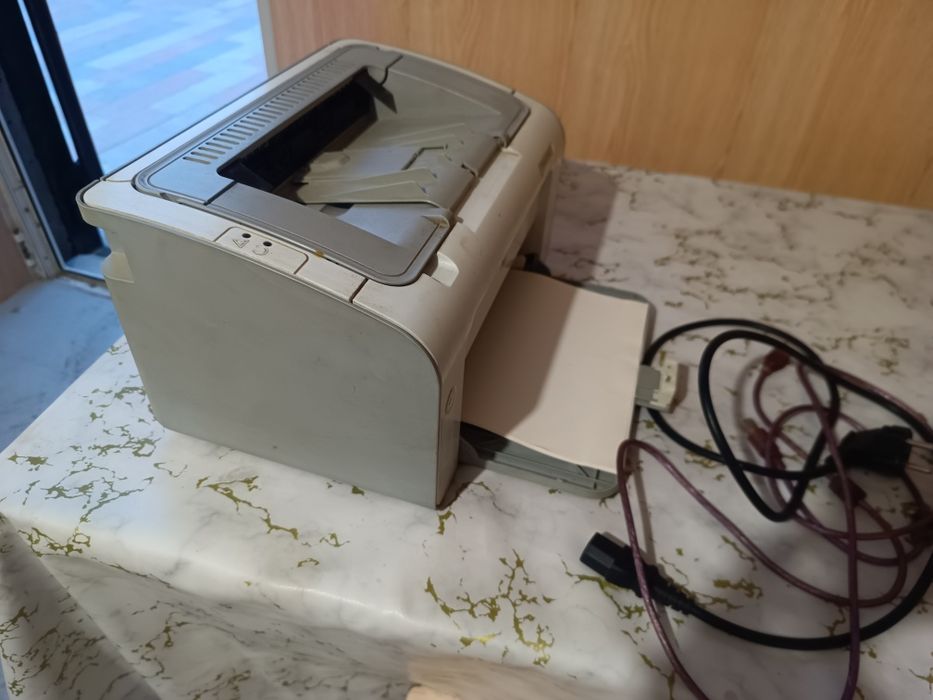 Принтер HP LaserJet P1102
Принтер HP LaserJet P1102