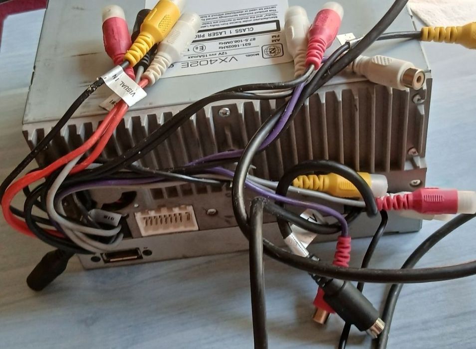 Multimedia Auto Clarion VX402E 450 Lei