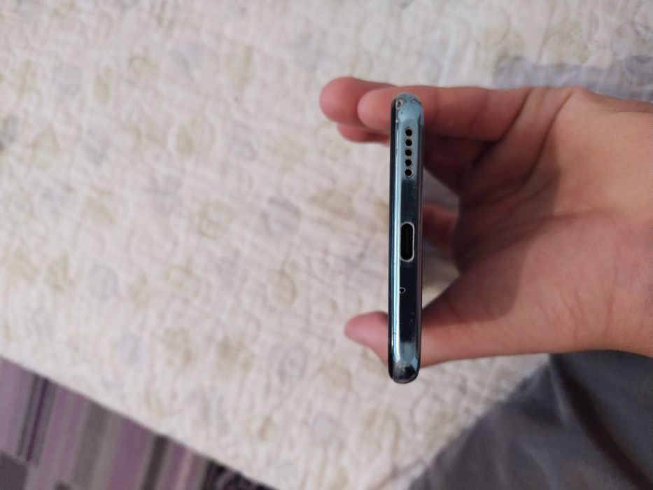 Huawei Y8 продается